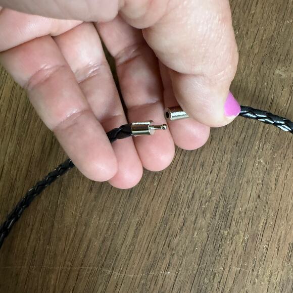 Artisan handmade Faux leather Cord Necklace with hammered copper pendant - Picture 5 of 7